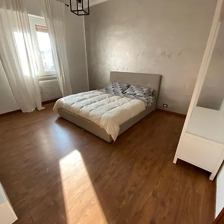 Gasthof Hlux Oi Affiₜₜacaₘere Piacenza